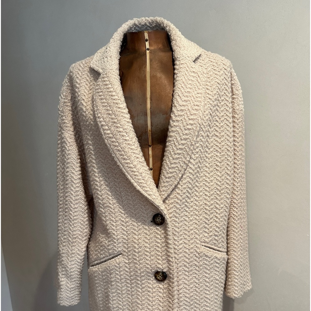 Pins and Needles Women's Cream Coat Size Medium